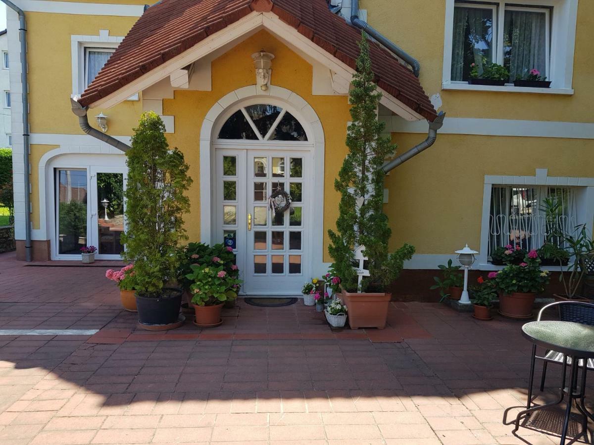 Eden Villa Apartmanhaz Балатонфюред Экстерьер фото